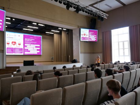 Донорские встречи по развитию ФДКМ состоялись для студентов НГПУ