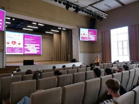 Донорские встречи по развитию ФДКМ состоялись для студентов НГПУ